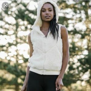 Zyia cream teddy vest